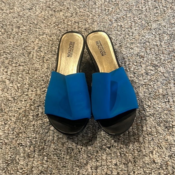 Kenneth Cole Reaction Heels - Picture 1 of 2